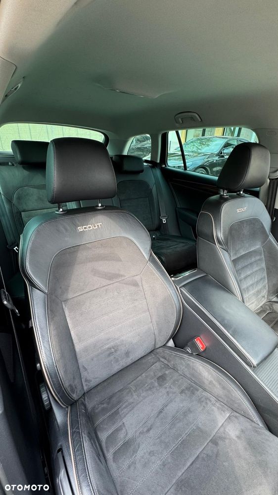 Skoda Superb 2.0 TDI SCR 4x4 Scout DSG - 8