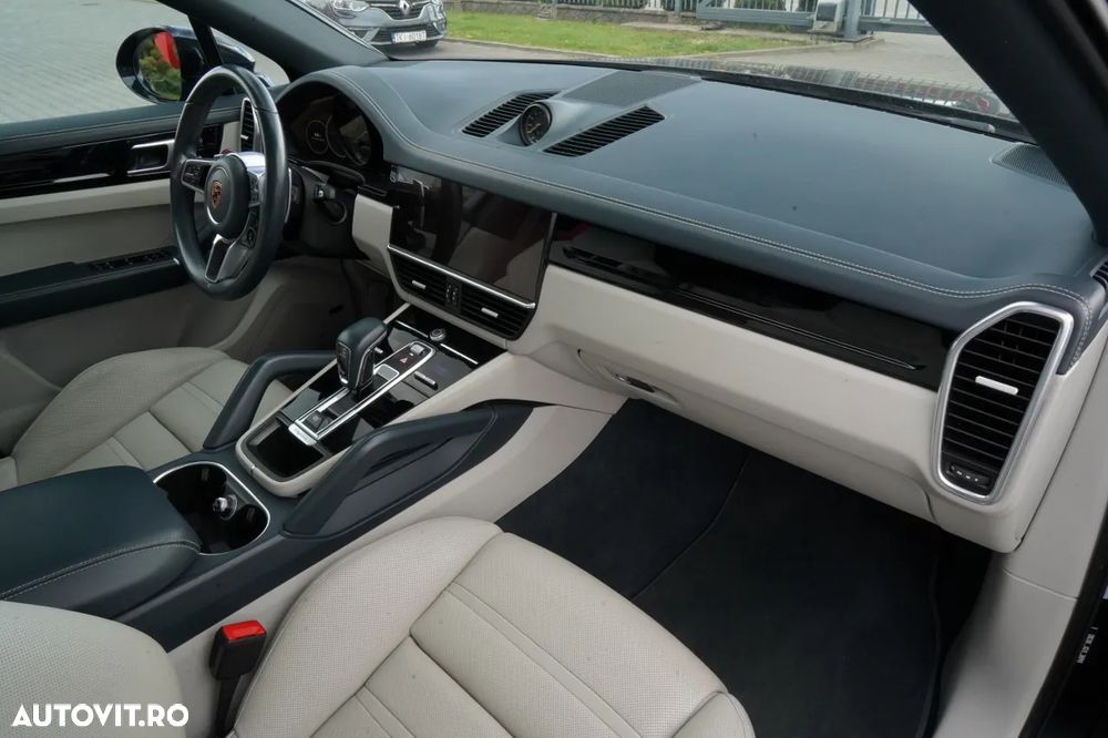 Porsche Cayenne Standard - 27