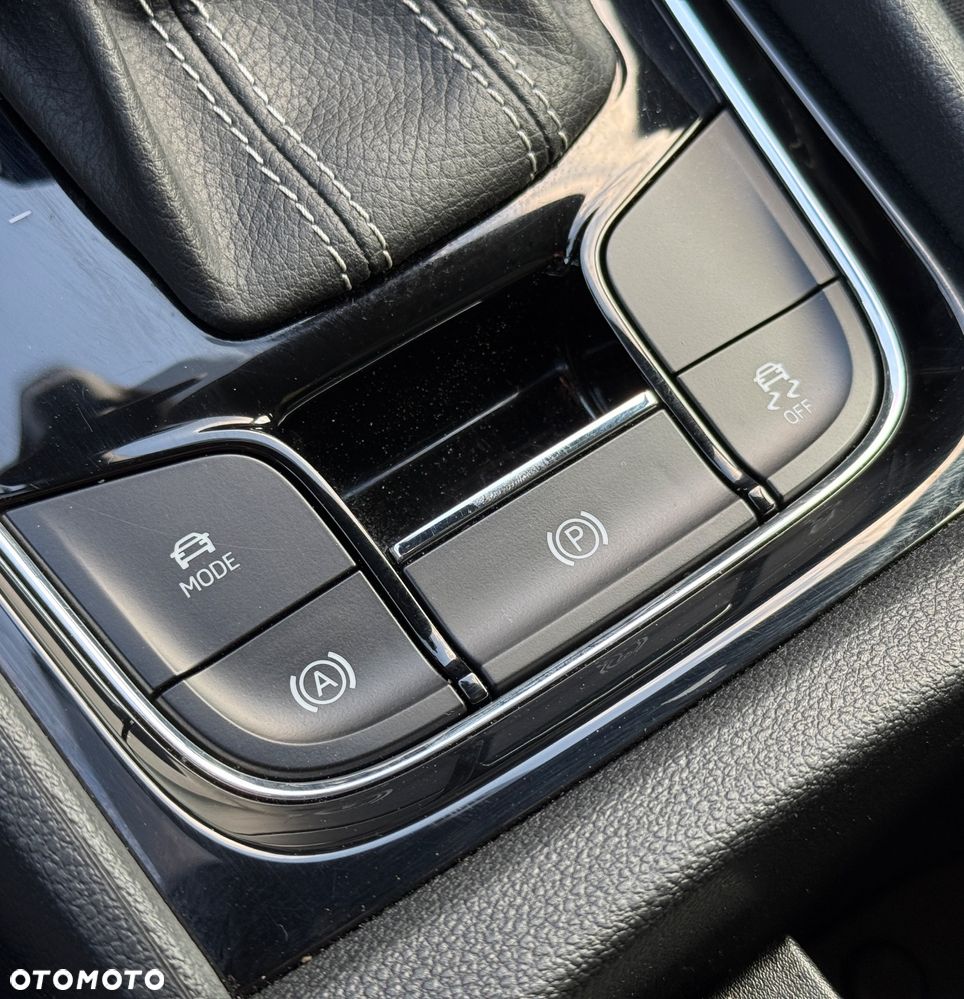 Skoda Karoq 2.0 TDI DSG Sportline - 32