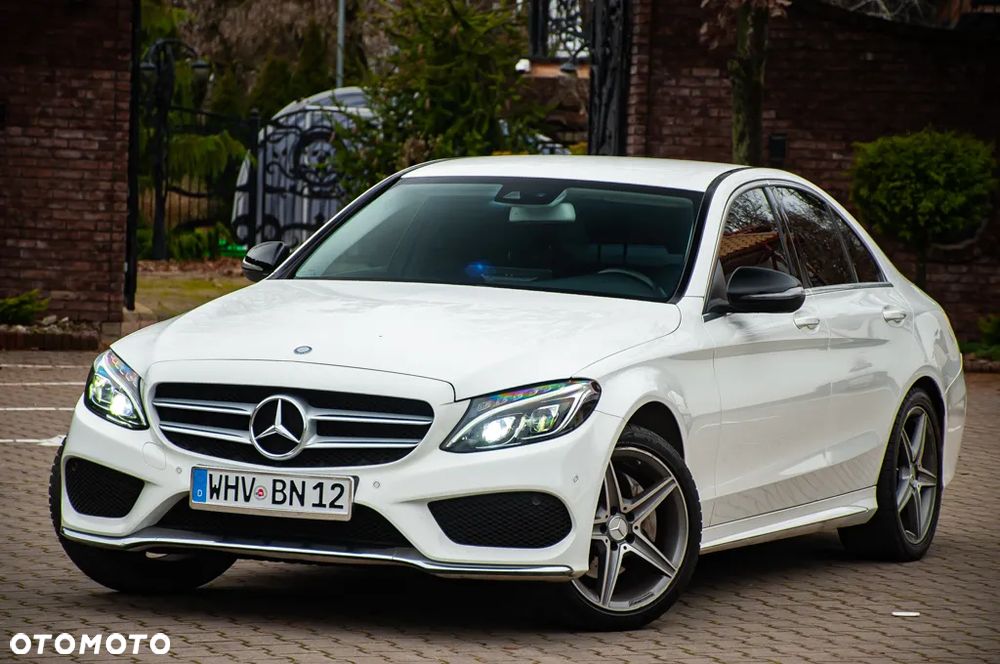 Mercedes-Benz Klasa C 200 7G-TRONIC AMG Line - 33