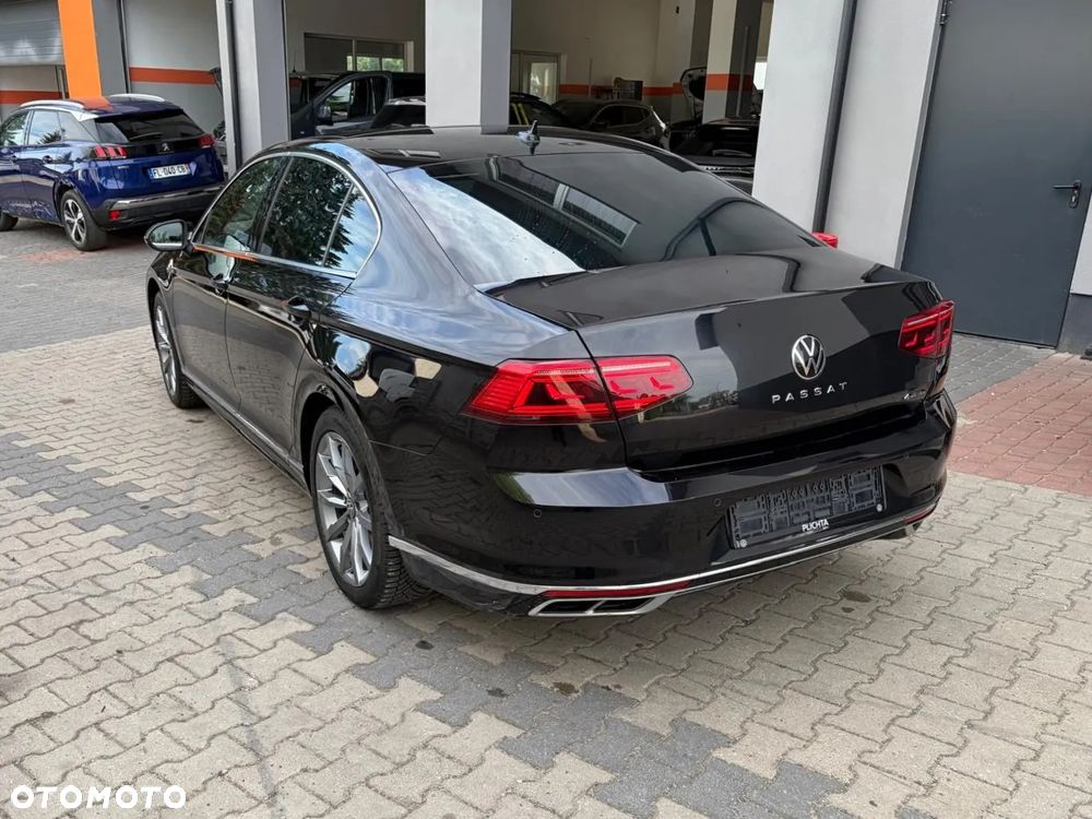 Volkswagen Passat 2.0 TSI 4Mot Elegance DSG - 1