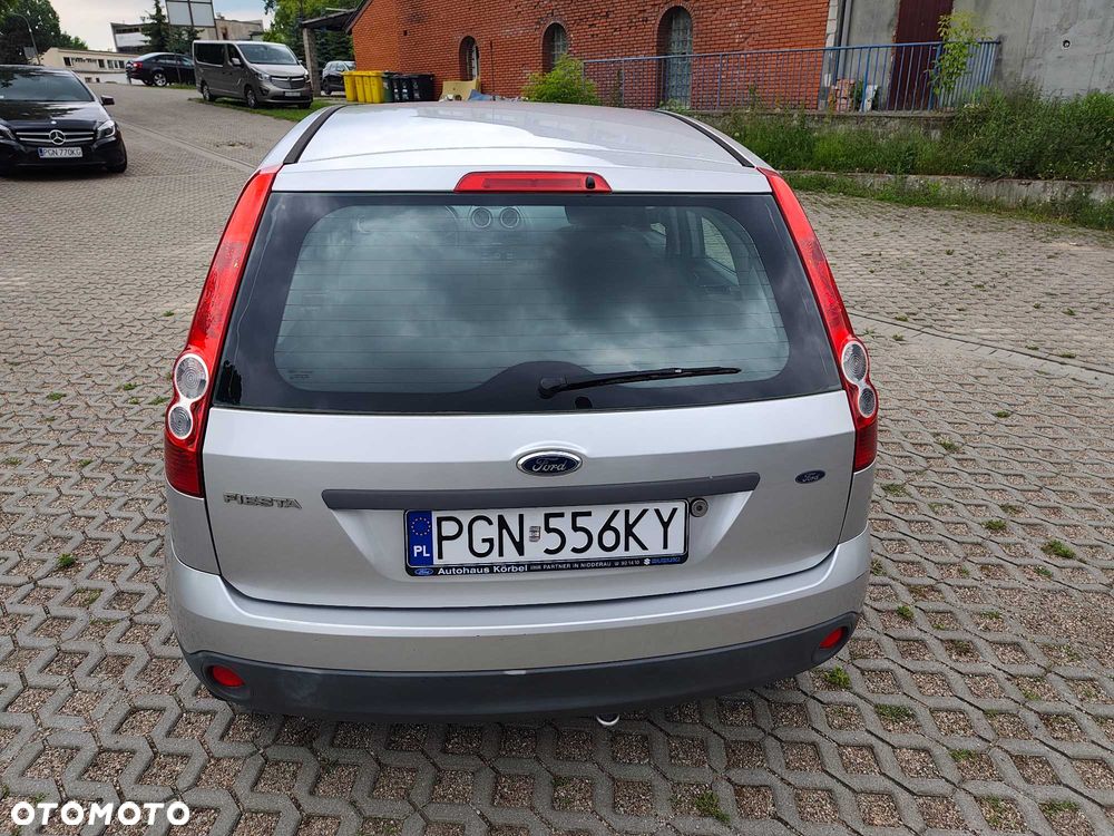 Ford Inny - 3