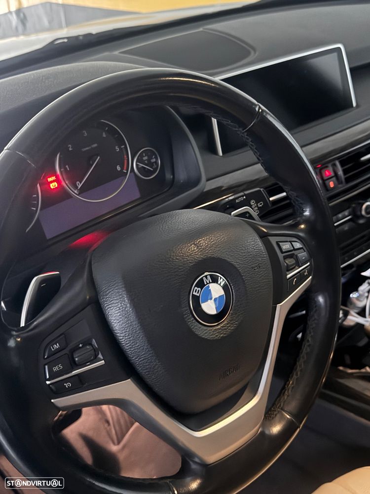 BMW X5 25 d sDrive Comfort 7L - 9