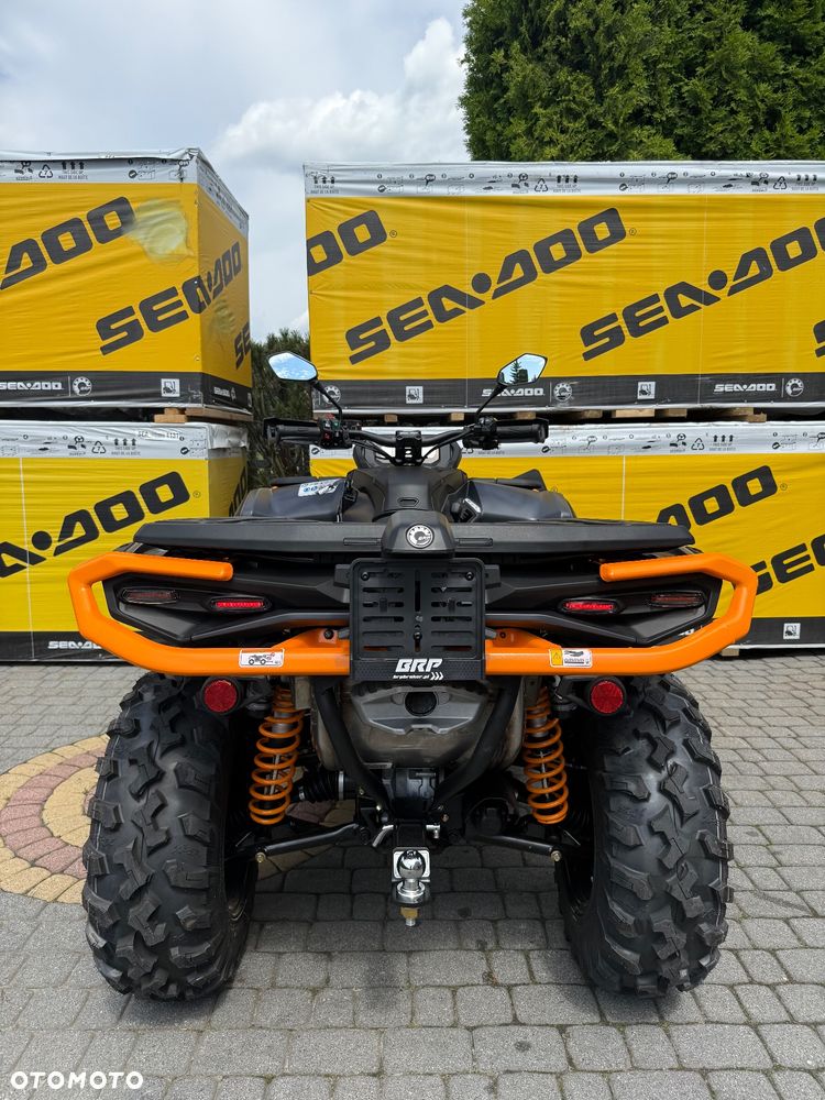 Can-Am Outlander - 10