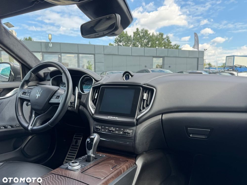 Maserati Ghibli - 15