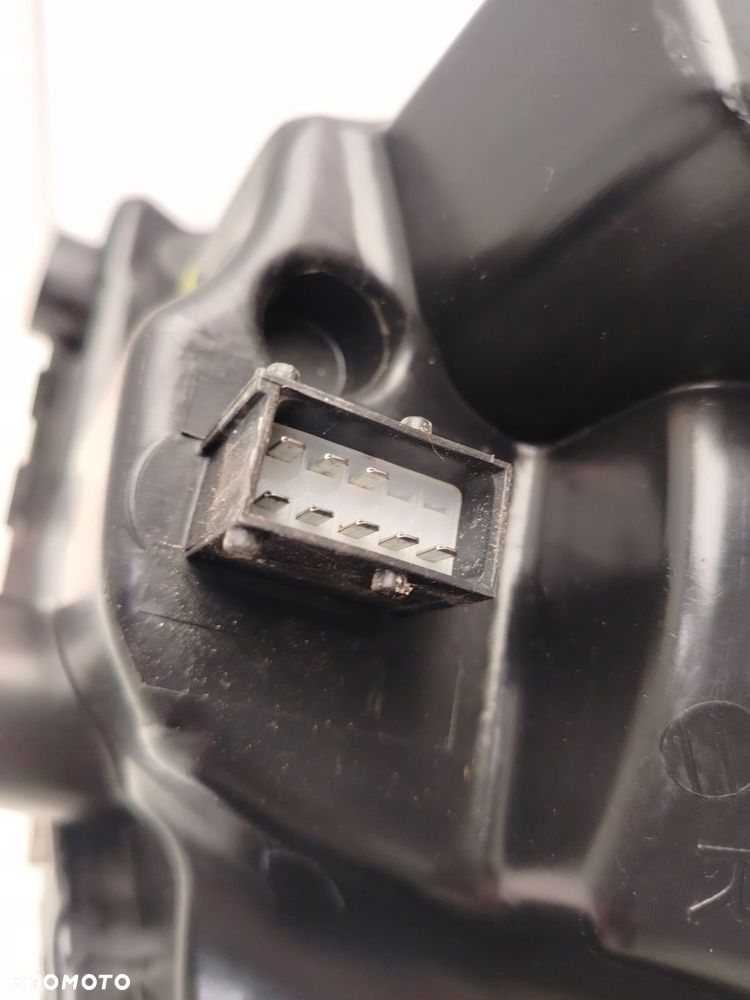 SUZUKI SPLASH 08R- REFLEKTOR LAMPA PRAWY PRZÓD PRAWA PRZEDNIA - 11