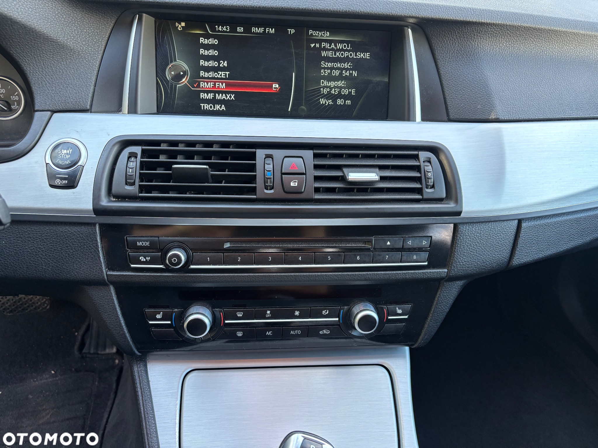 BMW Seria 5 525d xDrive - 14