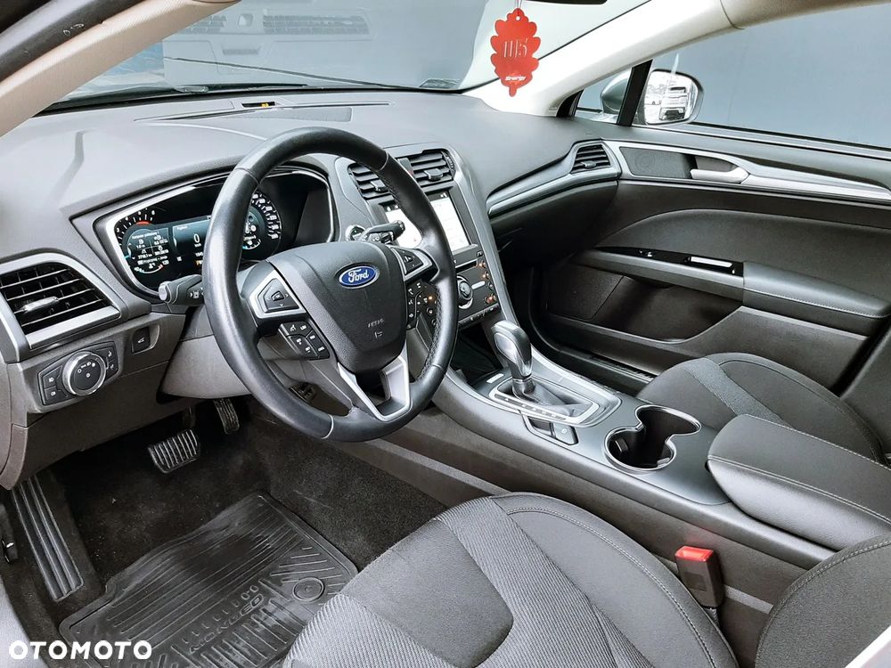 Ford Mondeo 2.0 TDCi Titanium PowerShift - 32