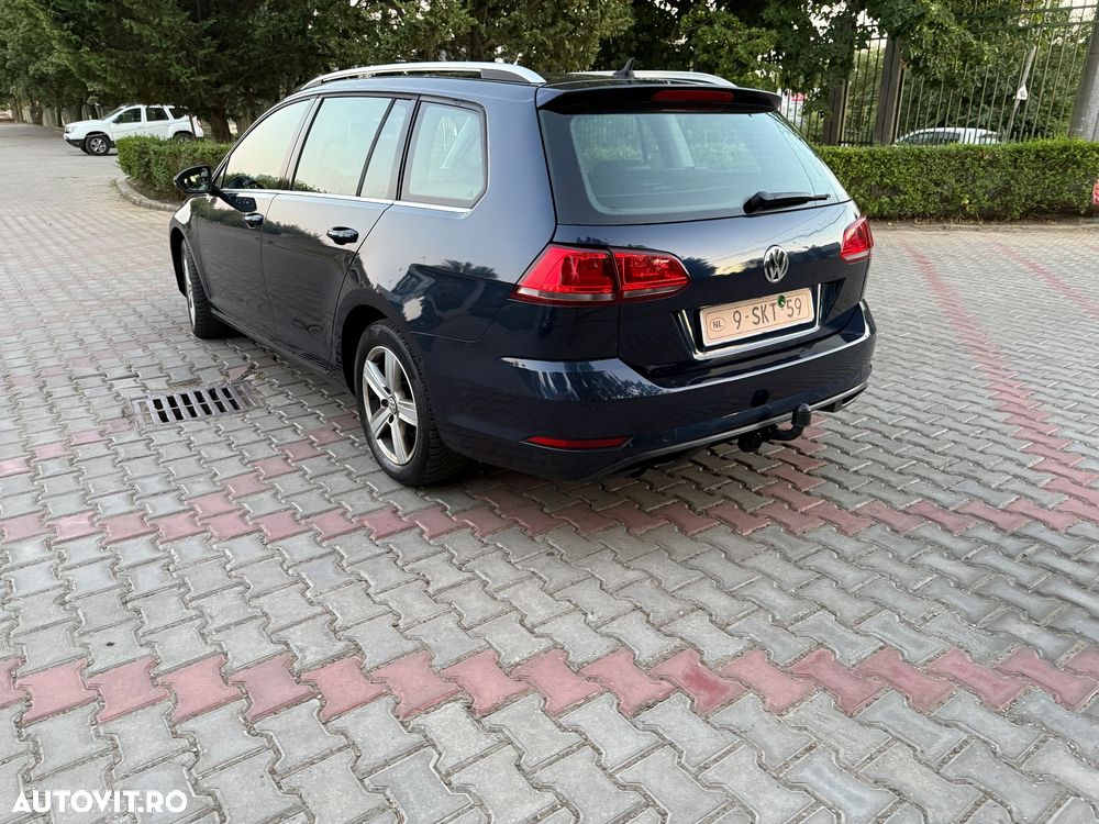 Volkswagen Golf - 5
