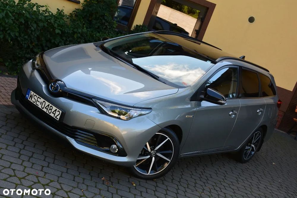 Toyota Auris 1.8 HSD Prestige - 19