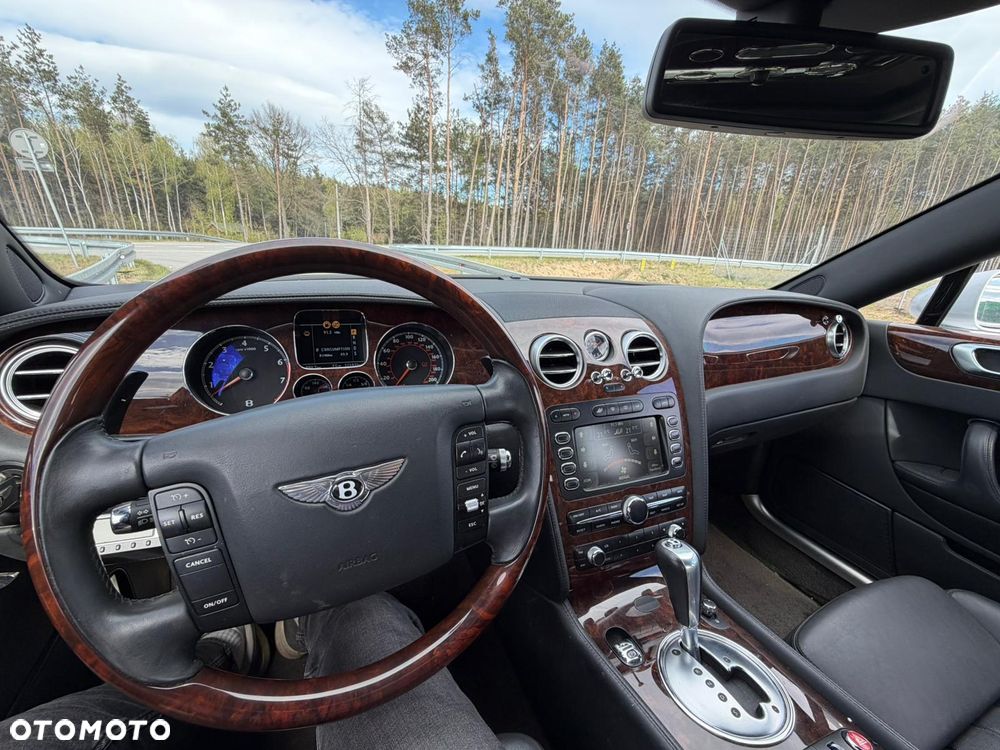 Bentley Flying Spur - 12