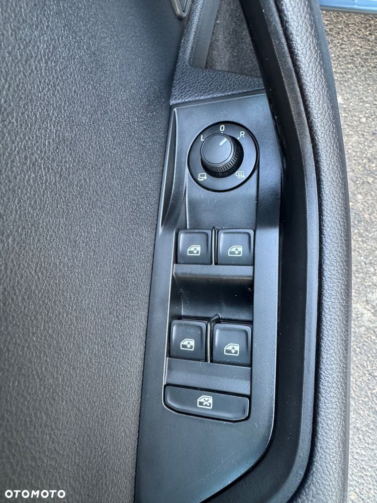 Skoda Superb 2.0 TDI Ambition DSG - 40