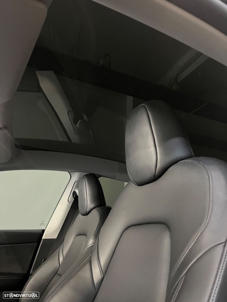 Tesla Model Y Performance Tração Integral - 19