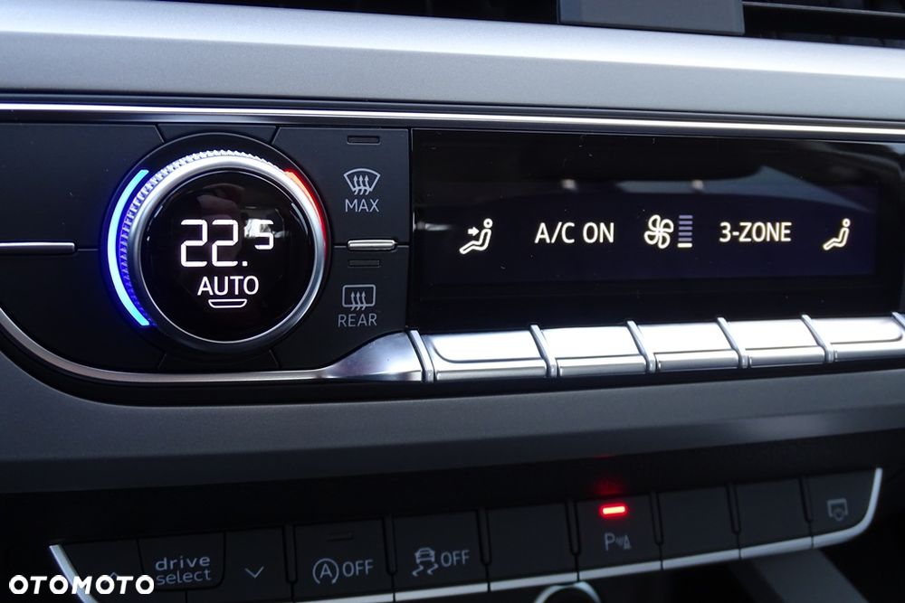 Audi A4 Avant 40 TFSI quattro S tronic advanced - 40