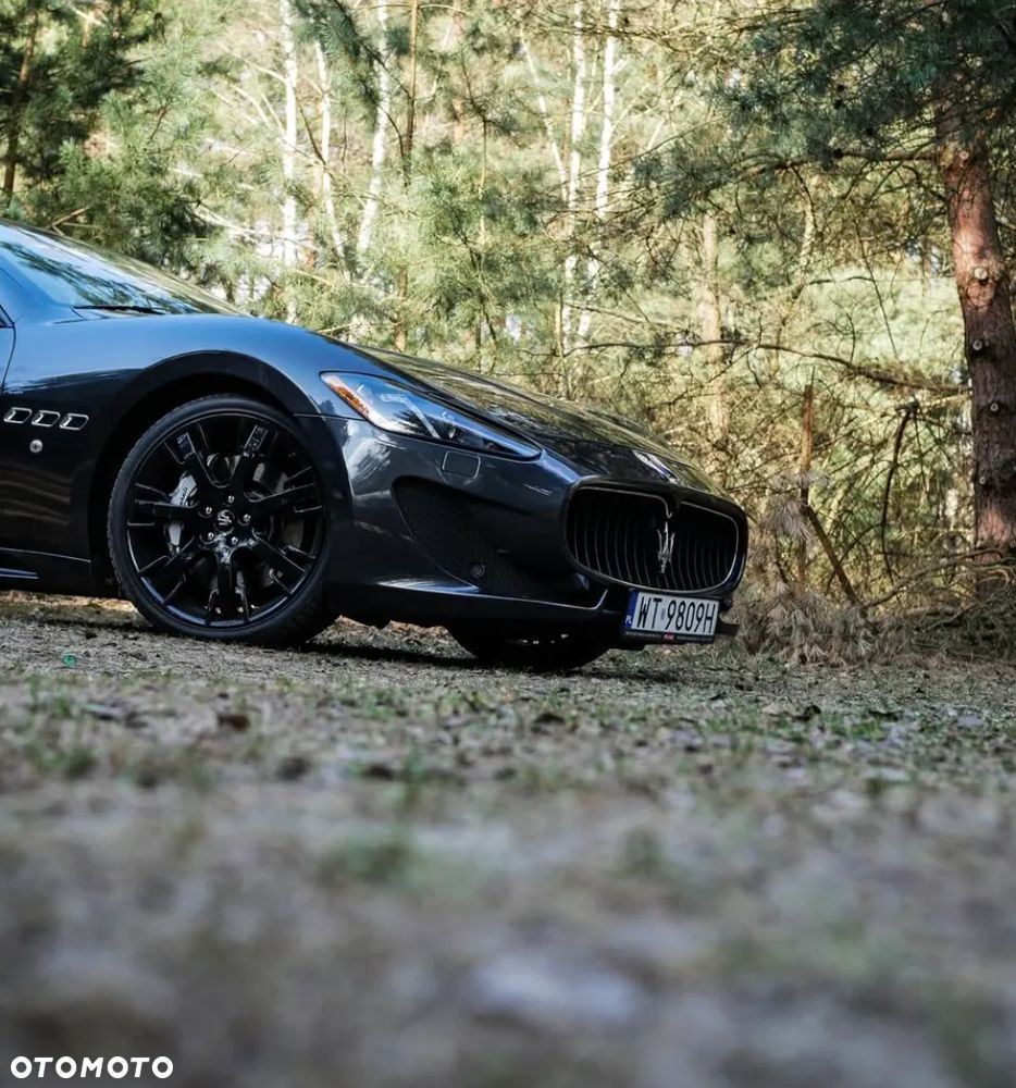 Maserati GranTurismo S Automat - 26