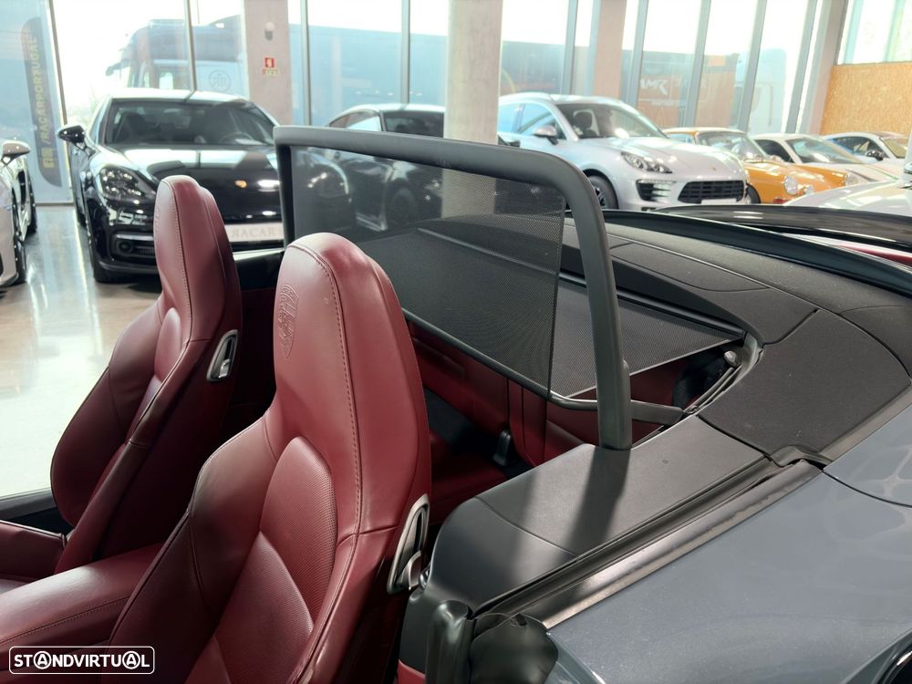 Porsche 911 (991) Turbo S Cabriolet - 27