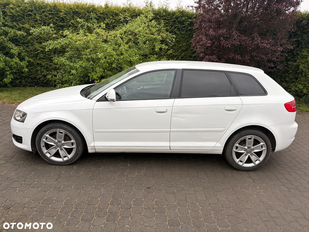Audi A3 Sportback 1.4 TFSI Attraction - 4