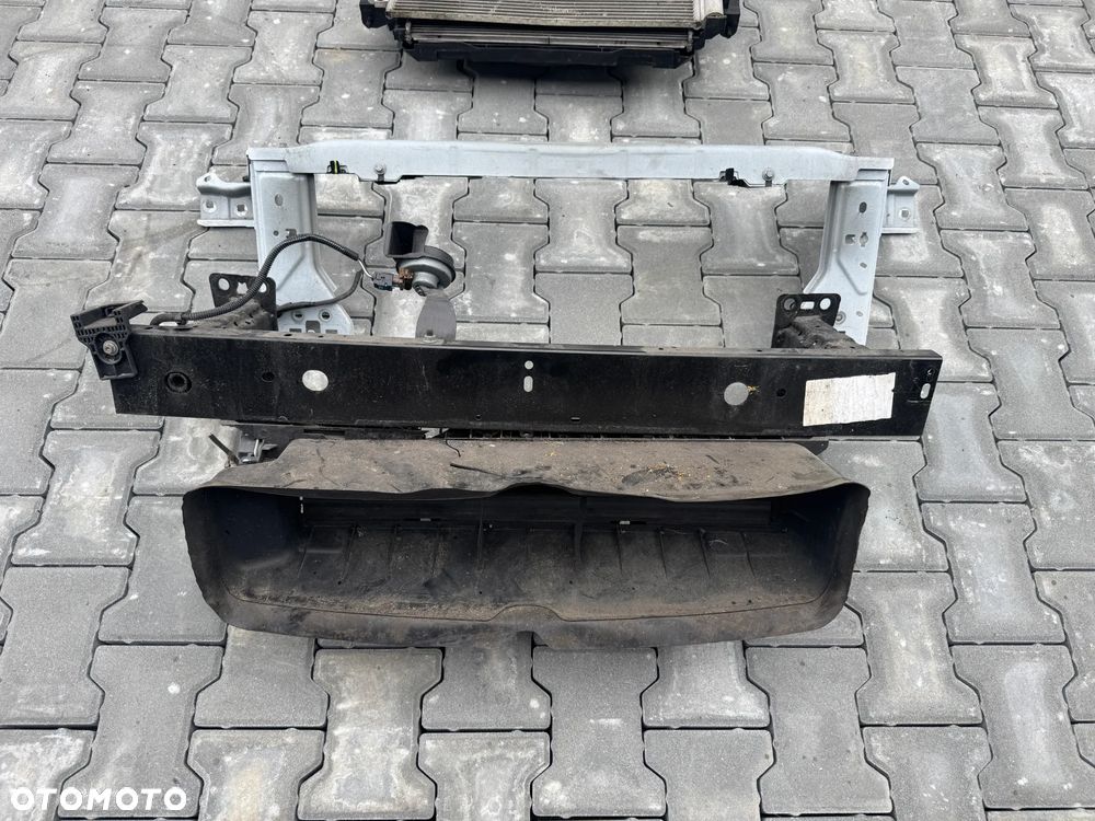 WZMOCNIENIE CZOŁOWE PAS CHŁODNICE RENAULT TWINGO III LIFT 1.0 - 2