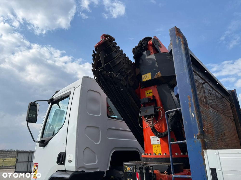 Renault Kerax 320dci 6x4 HDS Palfinger PK29002G 8-wysuwow pilot - 12