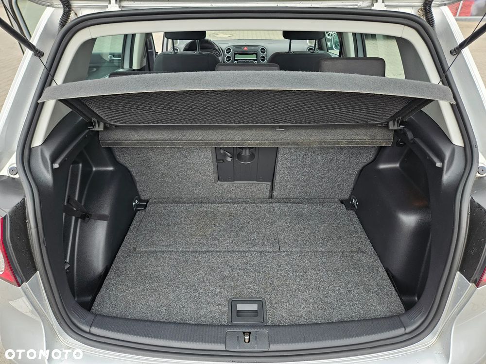 Volkswagen Golf Plus 2.0 TDI DPF Highline - 23
