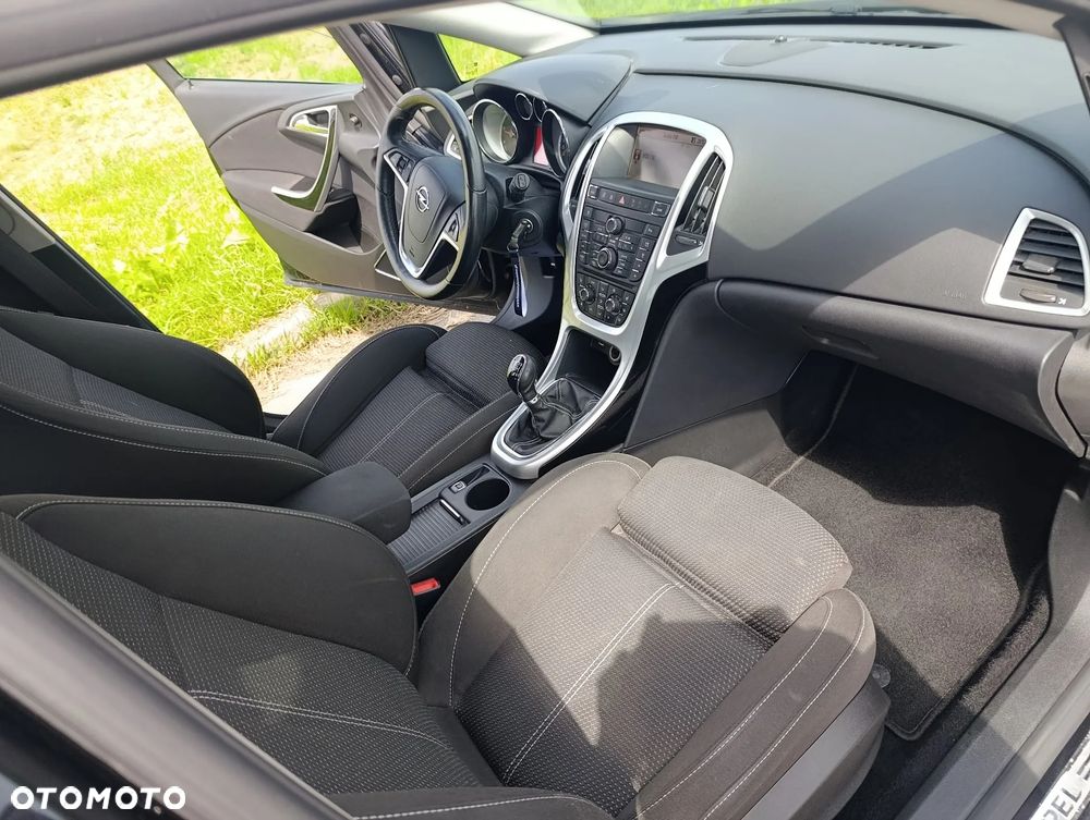 Opel Astra 2.0 CDTI Cosmo - 10