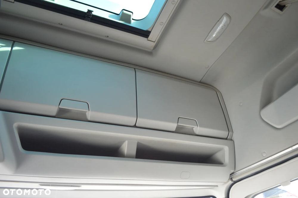 Ford F-MAX - 13
