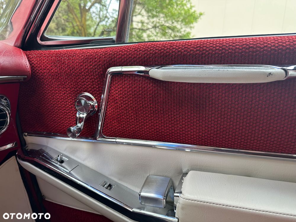 Cadillac Deville - 34
