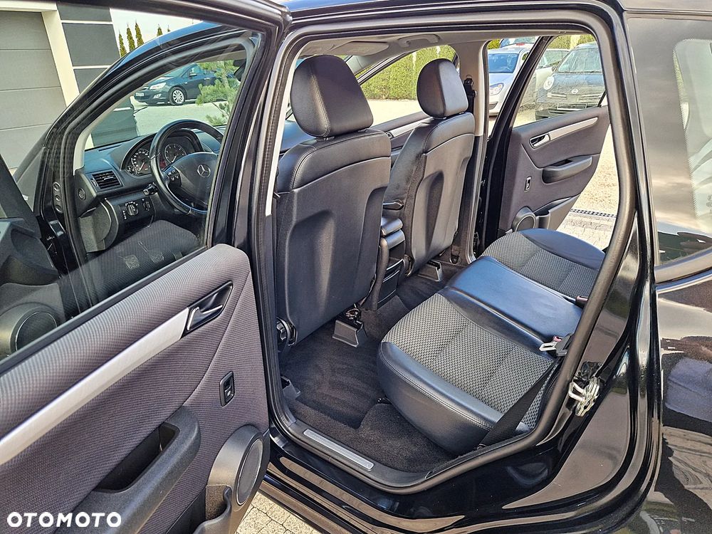 Mercedes-Benz Klasa A 150 Avantgarde Edition 10 - 13