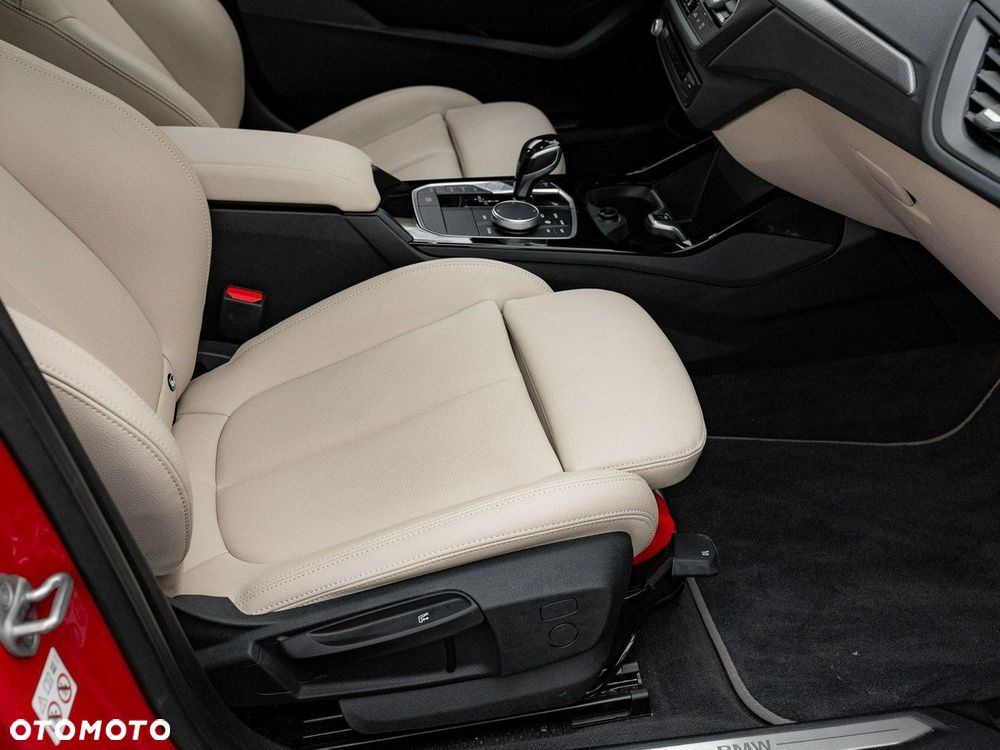 BMW Seria 2 220i xDrive Sport Line - 30