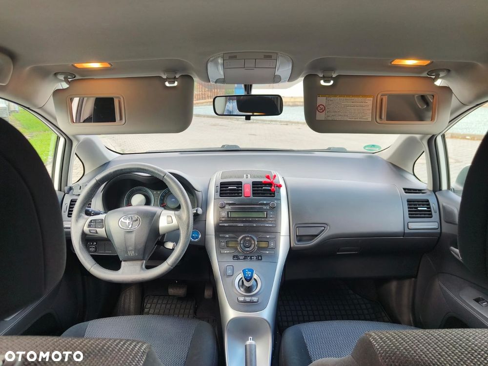 Toyota Auris - 11