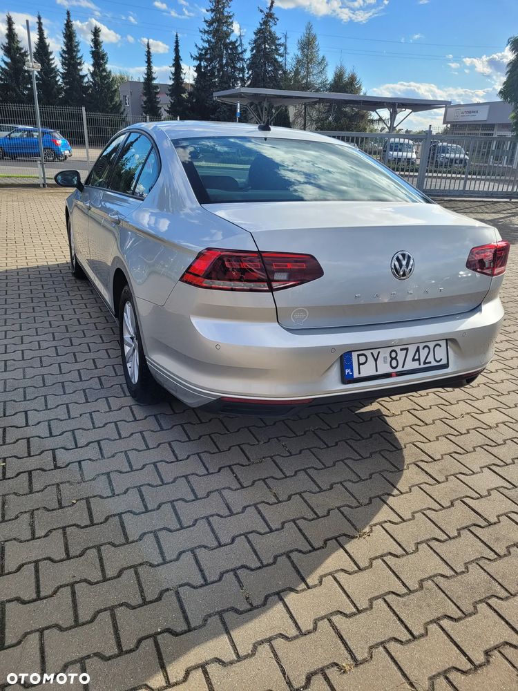 Volkswagen Passat 1.5 TSI EVO Business - 4