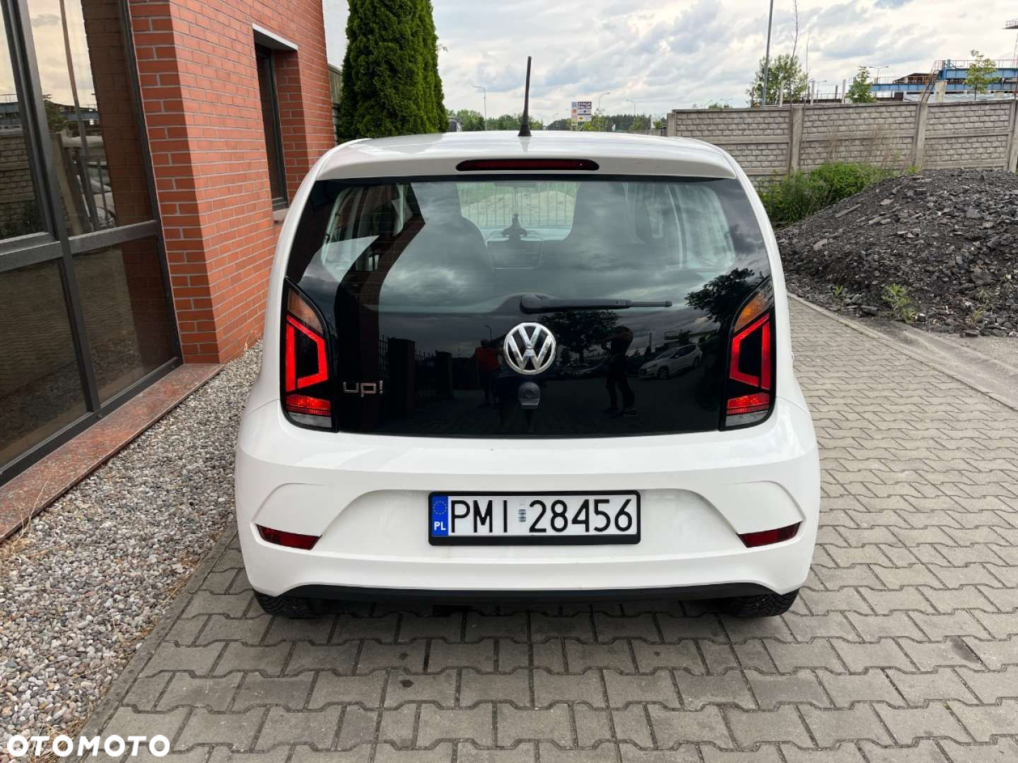 Volkswagen up! 1.0 high - 6