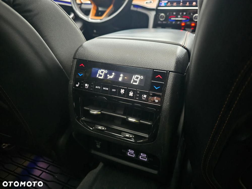Jeep Grand Cherokee - 18