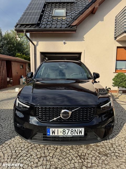 Volvo XC 40 B3 Plus Dark - 3