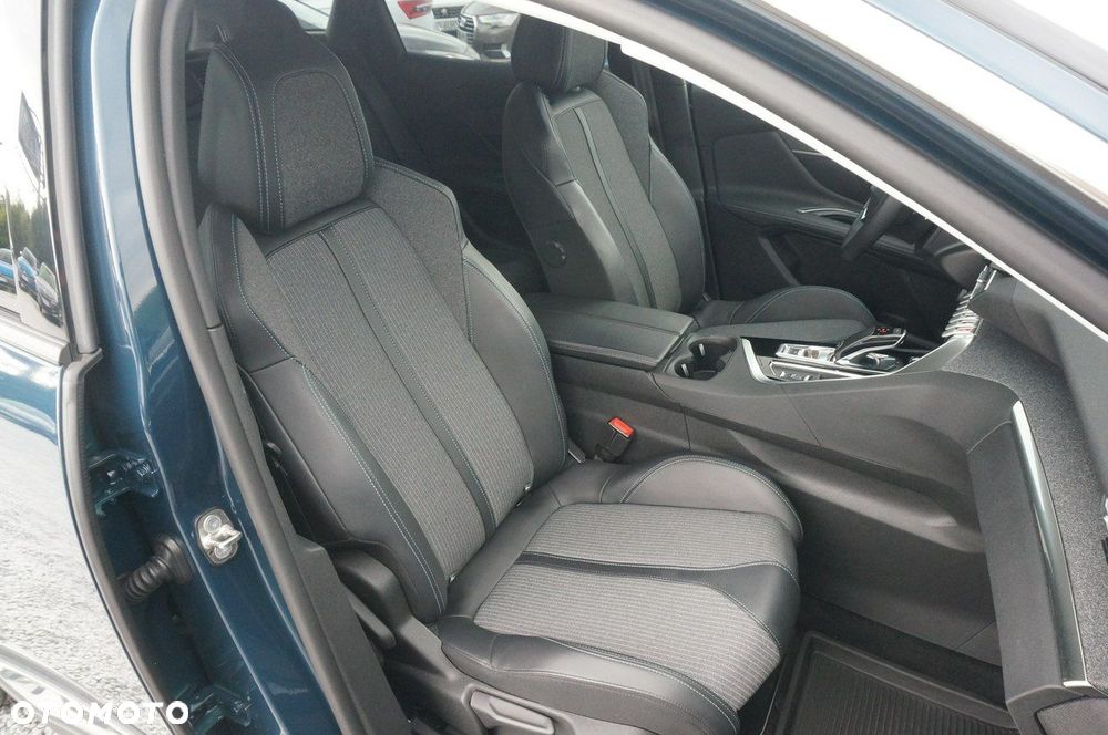 Peugeot 3008 1.5 BlueHDi Allure Pack S&S EAT8 - 28