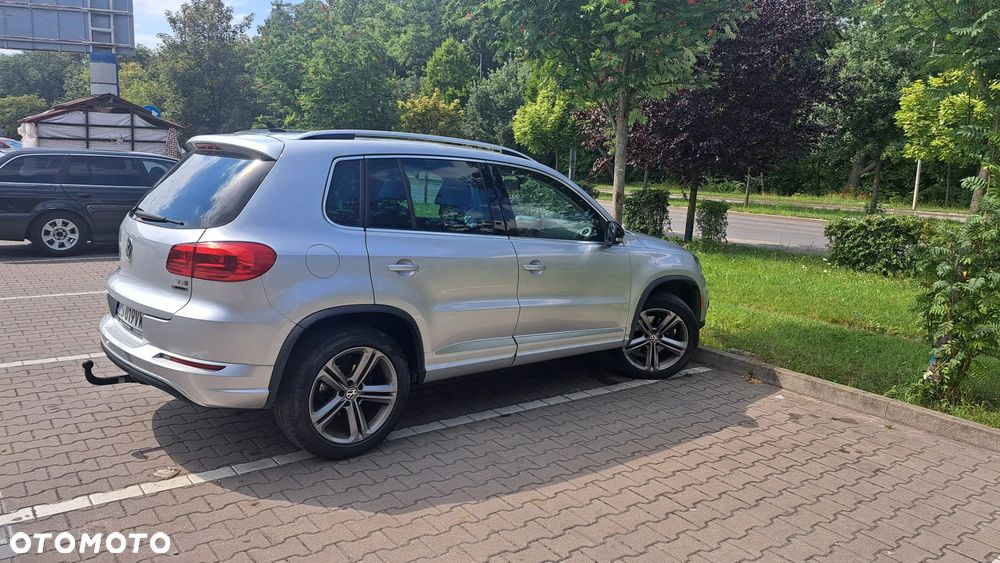 Volkswagen Tiguan - 1