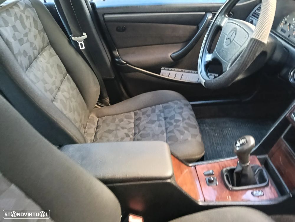 Mercedes-Benz C 220 CDI Classic - 12