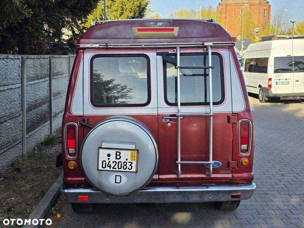 Ford Econoline - 7