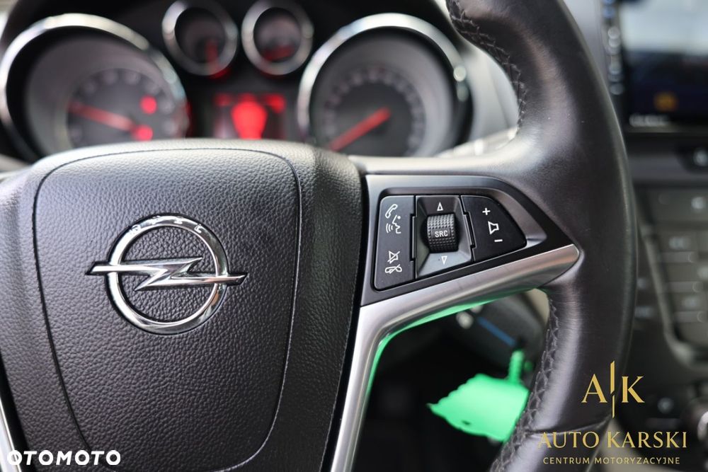 Opel Insignia - 23