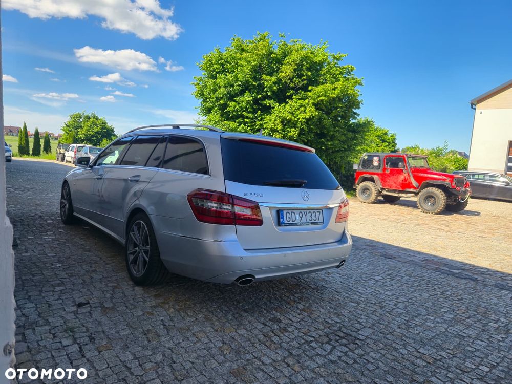 Mercedes-Benz Klasa E 350 CDI DPF BlueEFFICIENCY 7G-TRONIC Avantgarde - 4
