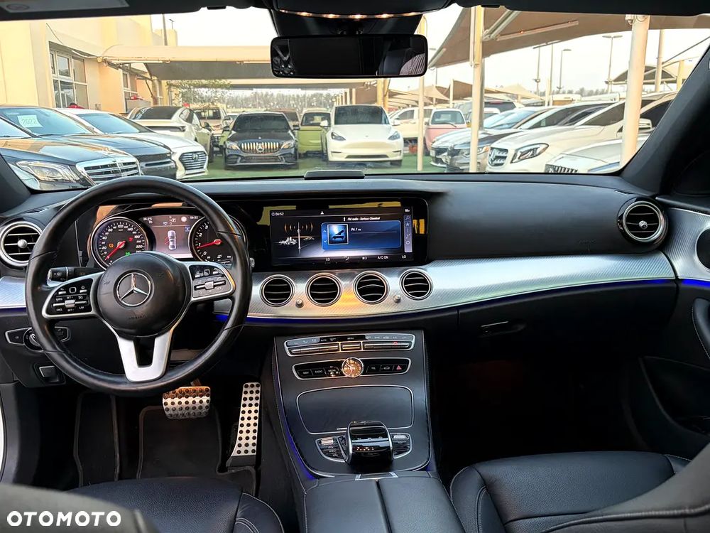 Mercedes-Benz Klasa E 250 9G-TRONIC AMG Line - 10