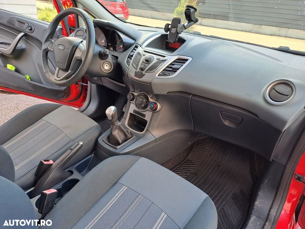 Ford Fiesta 1.25 Trend - 13
