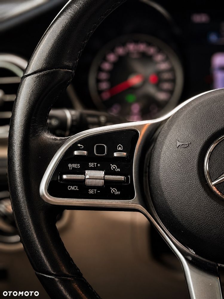 Mercedes-Benz GLC 300 4Matic 9G-TRONIC - 22