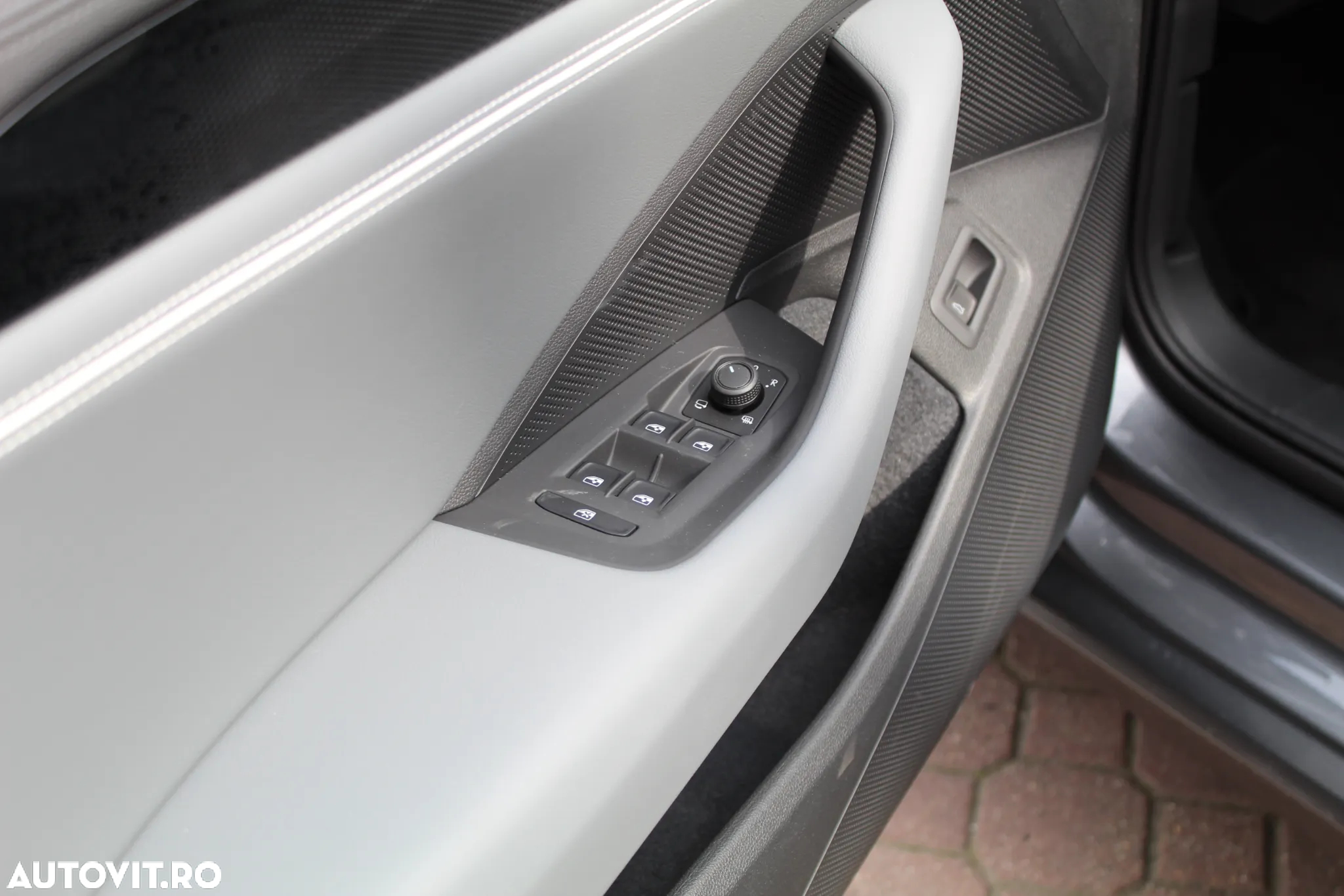 Volkswagen Passat Variant 2.0 TDI SCR DSG Business - 26