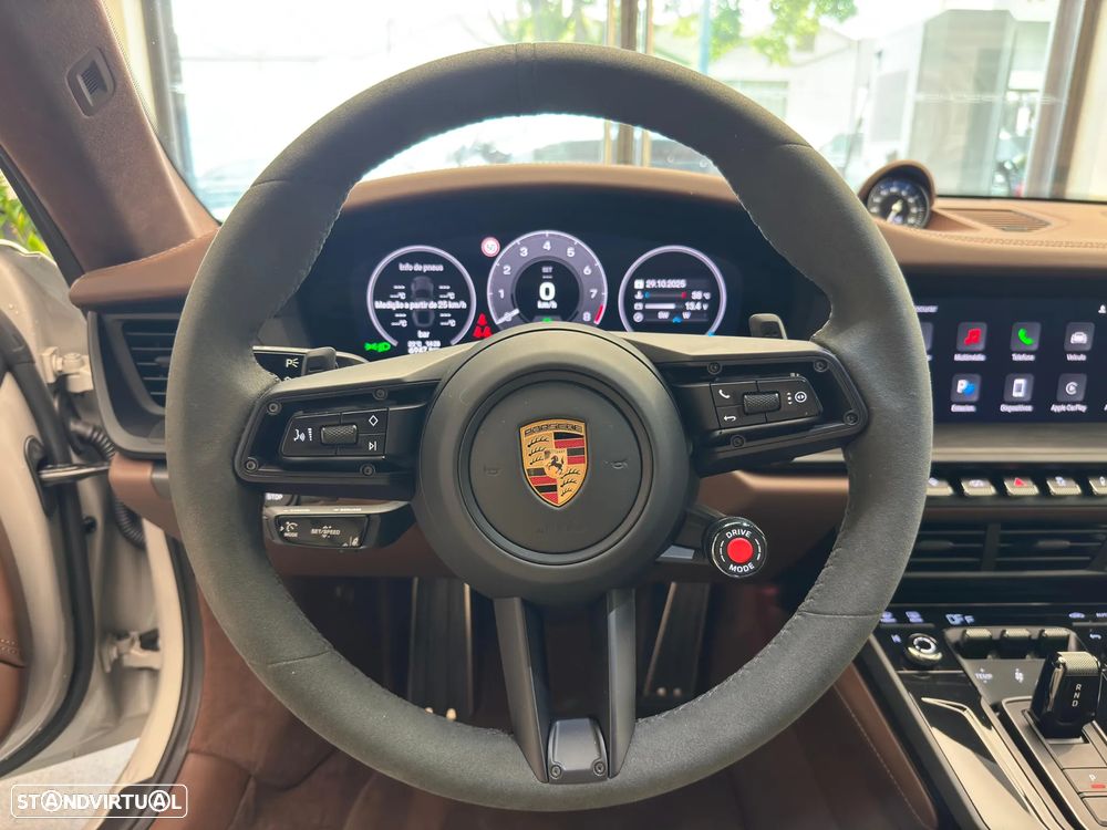 Porsche 911 (992) Carrera 4 GTS - 25