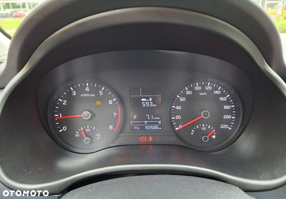 Kia Stonic - 26