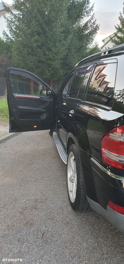 Mercedes-Benz GL 450 - 12