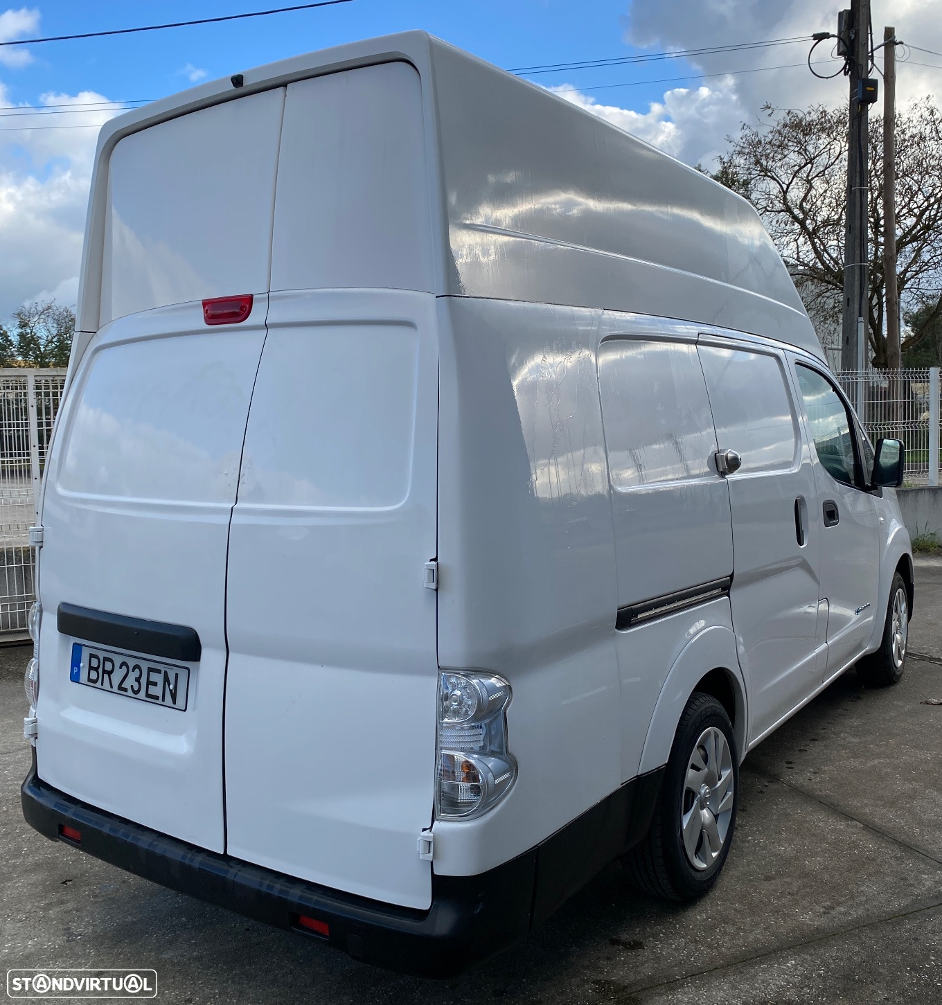 Nissan E-NV200 - 16