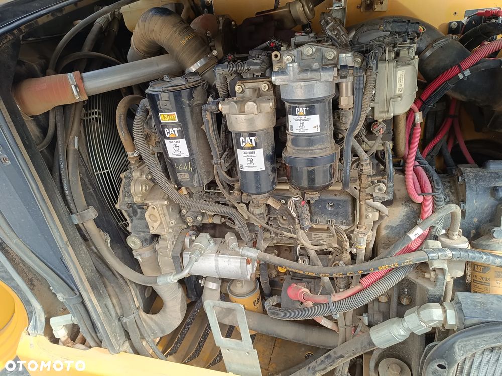 Caterpillar TH357D - 10