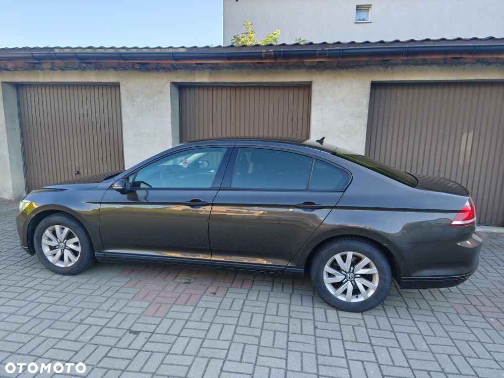 Volkswagen Passat - 7